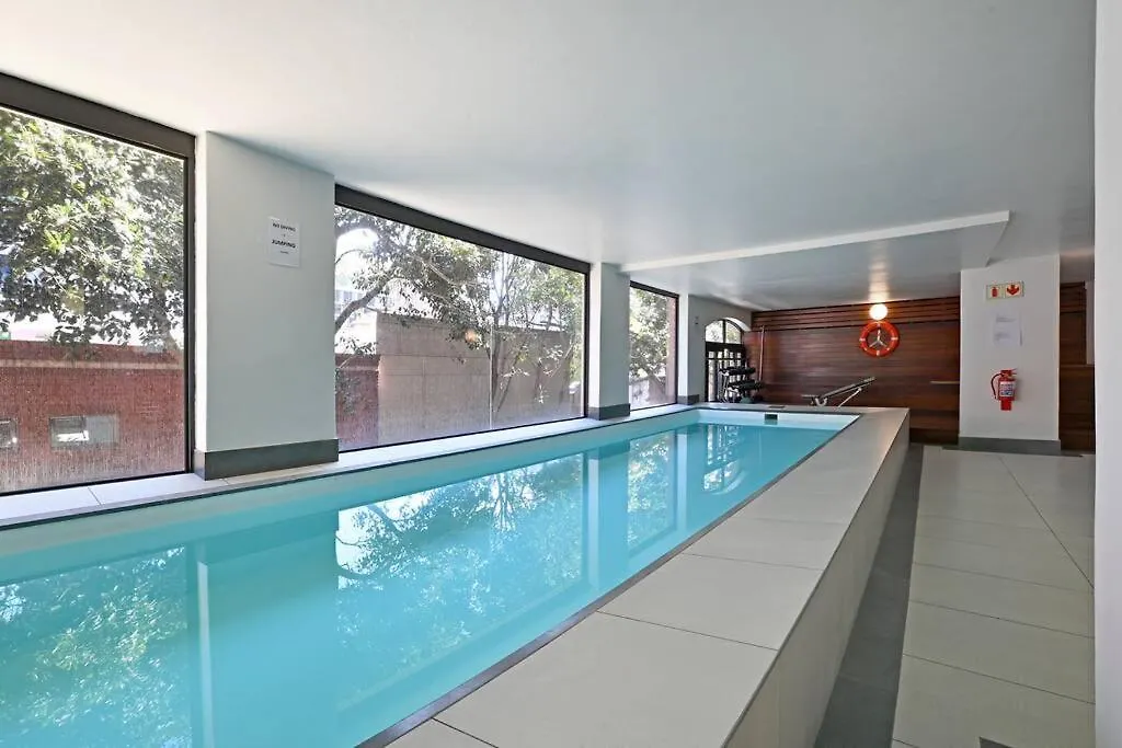 Bella - Stylish 1-Bed Apt In Trendy De Waterkant With Balcony Cape Town