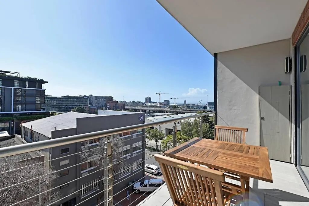 Bella - Stylish 1-Bed Apt In Trendy De Waterkant With Balcony Cape Town 0*,  South Africa