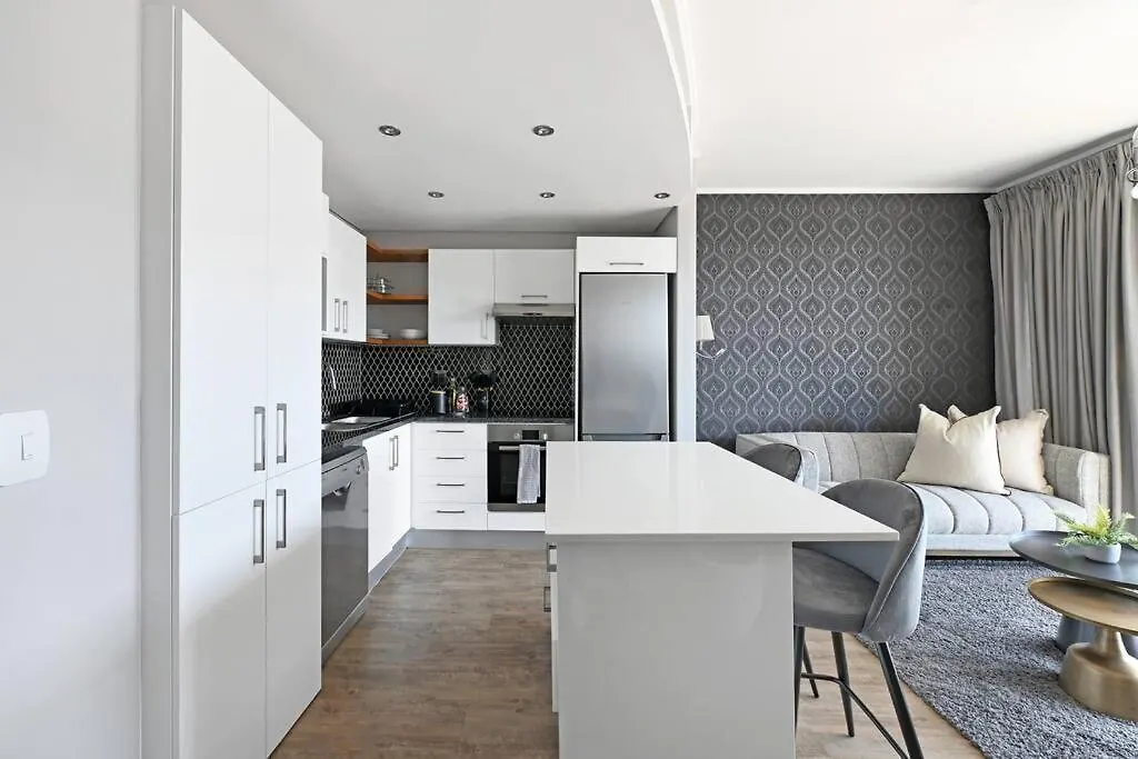 Bella - Stylish 1-Bed Apt In Trendy De Waterkant With Balcony Cape Town 0*,