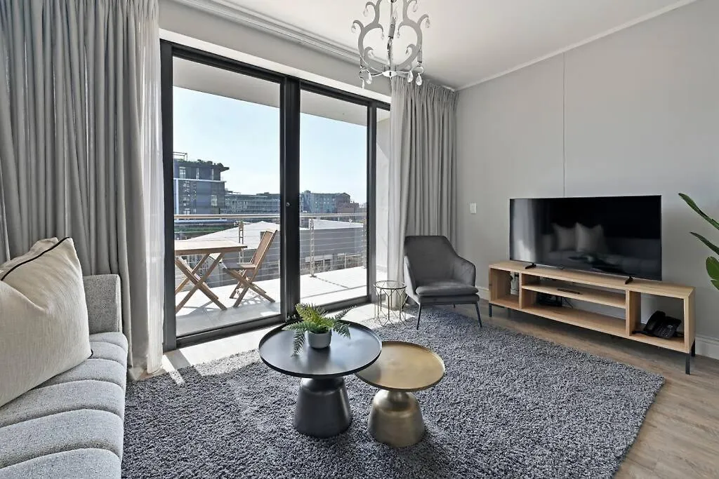 Bella - Stylish 1-Bed Apt In Trendy De Waterkant With Balcony Cape Town