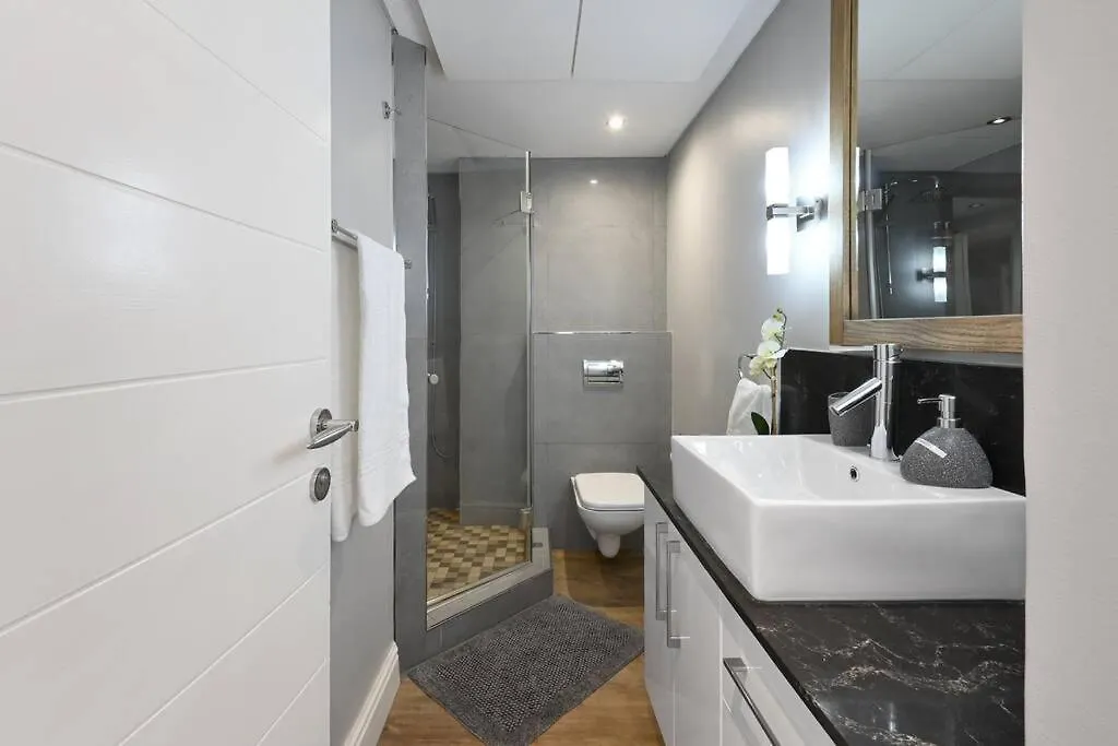 Apartment Bella - Stylish 1-Bed Apt In Trendy De Waterkant With Balcony Cape Town